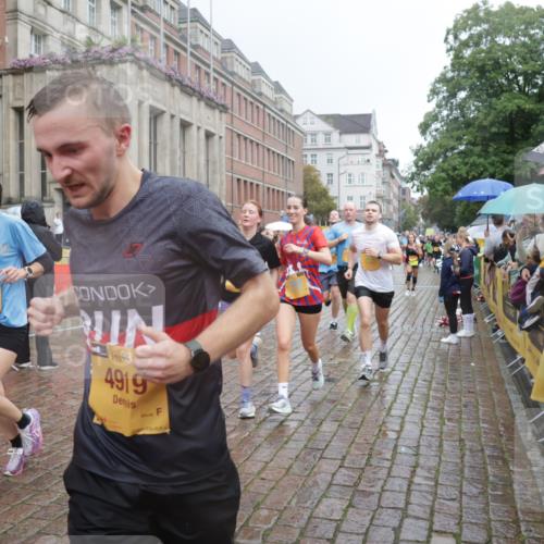 13.09.2026 - Kiel Lauf Yannick Fuchs http://msf.ph/oto/10411652 13.09.2026 10:42:49 Ziel 1680, 1975, 2239, 2273, 2999, 3036, 3260, 3584, 4120, 5450, 5814, 5911, 5933, 6129, 6136, 6147, 6320, 6567, 6839, 7014, 7422, 7657, 7685, 7692, 8635, 8759, 9341, 10485, 10667, 10711, 11164, 12155, 12208, 12825, 12827, 239, 757, 1245, 1328, 1638, 2224, 2314, 2507, 2745, 2820, 3254, 3367, 3474, 3821, 4034, 4320, 4352, 4451, 4919, 5476, 5636, 5802, 5877, 5952, 6020, 6088, 6196, 6615, 6678, 7187, 7299, 7586, 7685, 8304, 9152, 2427, 5437, 5155, 7475, 8034, 9420 meine-sportfotos.de