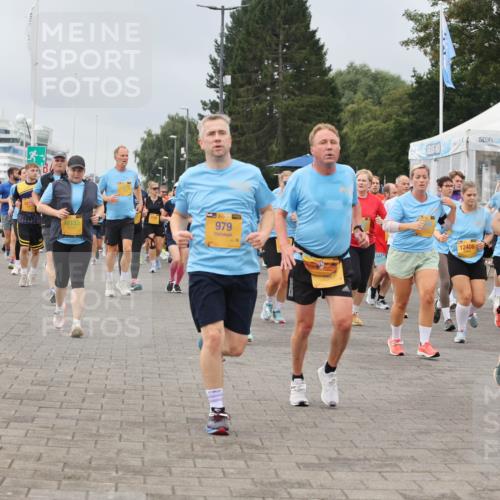 13.09.2026 - Kiel Lauf Andreas Tolksdorf http://msf.ph/oto/10411659 13.09.2026 10:02:10 Kiellinie 13, 12133, 979, 12408, 39, 11851 meine-sportfotos.de