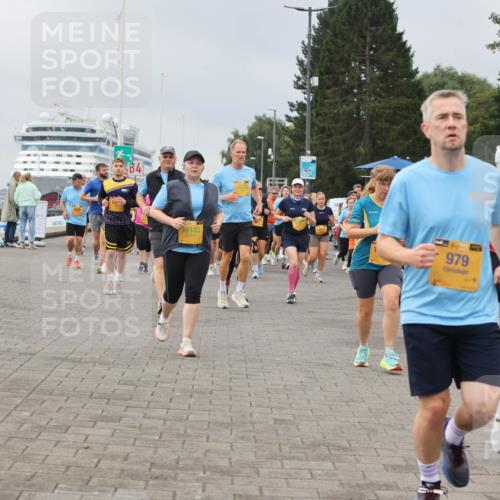 13.09.2026 - Kiel Lauf Andreas Tolksdorf http://msf.ph/oto/10411675 13.09.2026 10:02:11 Kiellinie 53, 34, 12133, 979 meine-sportfotos.de