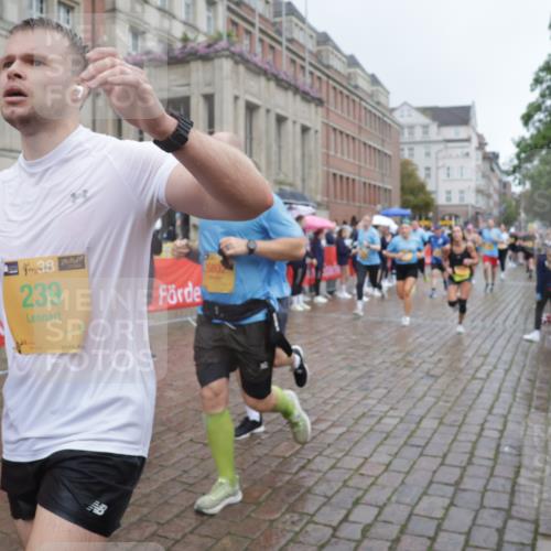 13.09.2026 - Kiel Lauf Yannick Fuchs http://msf.ph/oto/10411680 13.09.2026 10:42:51 Ziel 1680, 1975, 2239, 2273, 2999, 3260, 3584, 4120, 5450, 5814, 5911, 5933, 6129, 6136, 6147, 6320, 6567, 6839, 7188, 7422, 7657, 7692, 7814, 8287, 8759, 9177, 9341, 10485, 10667, 10711, 11129, 11164, 11643, 12208, 12279, 12825, 12827, 239, 757, 1245, 1328, 1638, 1680, 2224, 2314, 2507, 2745, 2820, 3036, 3367, 3474, 3821, 4034, 4320, 4352, 4451, 5476, 5636, 5802, 5877, 5952, 6020, 6088, 6196, 6615, 7014, 7187, 7299, 7586, 7685, 8304, 9152, 2427, 5437, 5155, 7475, 8034, 9420 meine-sportfotos.de