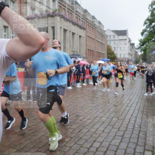 13.09.2026 - Kiel Lauf Yannick Fuchs http://msf.ph/oto/10411682 13.09.2026 10:42:51 Ziel 1680, 1975, 2239, 2273, 2999, 3260, 3584, 4120, 5450, 5814, 5911, 5933, 6129, 6136, 6147, 6320, 6567, 6839, 7188, 7422, 7657, 7692, 7814, 8287, 8759, 9177, 9341, 10485, 10667, 10711, 11129, 11164, 11643, 12208, 12279, 12825, 12827, 239, 757, 1245, 1328, 1638, 1680, 2224, 2314, 2507, 2745, 2820, 3036, 3367, 3474, 3821, 4034, 4320, 4352, 4451, 5476, 5636, 5802, 5877, 5952, 6020, 6088, 6196, 6615, 7014, 7187, 7299, 7586, 7685, 8304, 9152, 2427, 5437, 5155, 7475, 8034, 9420 meine-sportfotos.de
