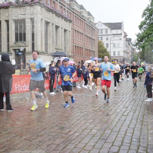 13.09.2026 - Kiel Lauf Yannick Fuchs http://msf.ph/oto/10411717 13.09.2026 10:42:54 Ziel 1975, 2627, 2999, 3248, 3260, 3572, 3584, 4120, 5298, 5814, 5911, 5933, 6129, 6136, 6320, 6567, 7188, 7422, 7555, 7657, 7692, 7814, 8287, 8759, 9177, 9341, 10485, 10667, 11129, 11146, 11643, 11726, 12208, 12279, 12825, 12827, 757, 1245, 1638, 1680, 2224, 2239, 2273, 2314, 2507, 2745, 2820, 3036, 3474, 3821, 4034, 4320, 4352, 4451, 5450, 5476, 5636, 5877, 5911, 5933, 5952, 6088, 6147, 6196, 6615, 6839, 7014, 7187, 7299, 7586, 7685, 8304, 9152, 2427, 5437 meine-sportfotos.de
