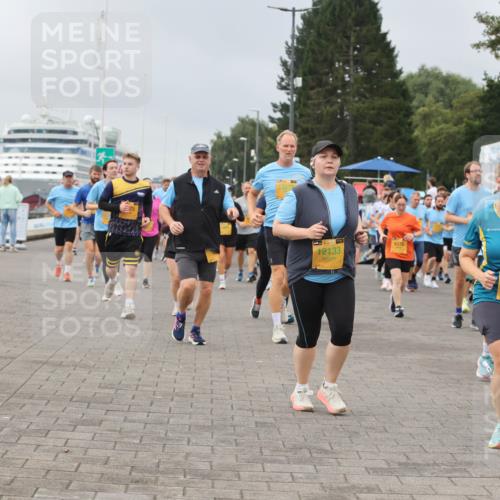 13.09.2026 - Kiel Lauf Andreas Tolksdorf http://msf.ph/oto/10411723 13.09.2026 10:02:12 Kiellinie 12133, 6375, 14, 09, 11332 meine-sportfotos.de