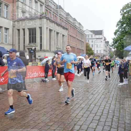 13.09.2026 - Kiel Lauf Yannick Fuchs http://msf.ph/oto/10411738 13.09.2026 10:42:55 Ziel 1975, 2481, 2627, 2999, 3248, 3260, 3572, 3584, 4120, 5298, 5814, 6121, 6129, 6136, 6320, 6567, 7188, 7422, 7555, 7657, 7692, 7814, 8287, 8759, 9177, 9341, 10485, 10667, 11129, 11146, 11643, 11726, 11984, 12208, 12279, 12825, 12827, 757, 1245, 1638, 1680, 1975, 2224, 2239, 2273, 2314, 2507, 2745, 3036, 3474, 3821, 4034, 4320, 4352, 4451, 5450, 5476, 5636, 5877, 5911, 5933, 5952, 6088, 6147, 6196, 6320, 6567, 6615, 6839, 7014, 7187, 7299, 7586, 7685, 8304, 9152, 2427, 5437 meine-sportfotos.de