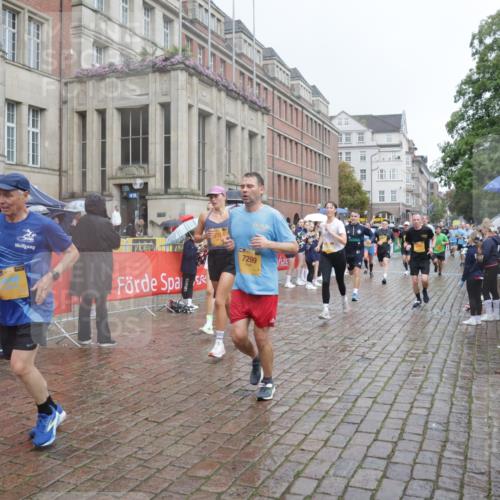 13.09.2026 - Kiel Lauf Yannick Fuchs http://msf.ph/oto/10411739 13.09.2026 10:42:55 Ziel 1975, 2481, 2627, 2999, 3248, 3260, 3572, 3584, 4120, 5298, 5814, 6121, 6129, 6136, 6320, 6567, 7188, 7422, 7555, 7657, 7692, 7814, 8287, 8759, 9177, 9341, 10485, 10667, 11129, 11146, 11643, 11726, 11984, 12208, 12279, 12825, 12827, 757, 1245, 1638, 1680, 1975, 2224, 2239, 2273, 2314, 2507, 2745, 3036, 3474, 3821, 4034, 4320, 4352, 4451, 5450, 5476, 5636, 5877, 5911, 5933, 5952, 6088, 6147, 6196, 6320, 6567, 6615, 6839, 7014, 7187, 7299, 7586, 7685, 8304, 9152, 2427, 5437 meine-sportfotos.de