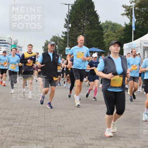 13.09.2026 - Kiel Lauf Andreas Tolksdorf http://msf.ph/oto/10411750 13.09.2026 10:02:13 Kiellinie 7614, 12133, 7945, 6063, 11332 meine-sportfotos.de