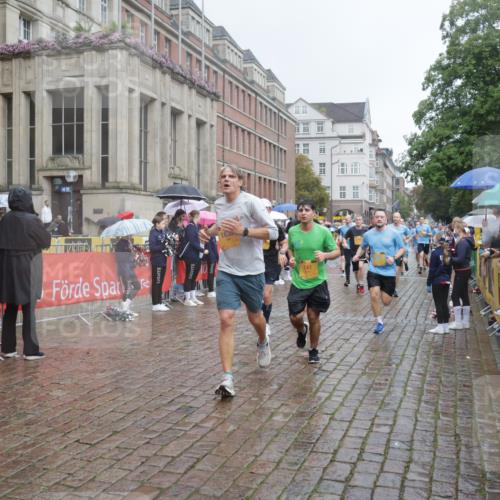 13.09.2026 - Kiel Lauf Yannick Fuchs http://msf.ph/oto/10411801 13.09.2026 10:42:59 Ziel 2427, 2481, 2627, 2999, 3248, 3260, 3572, 4120, 5298, 5437, 5814, 6121, 6129, 6136, 6179, 7188, 7555, 7657, 7814, 8287, 9177, 9483, 10485, 11129, 11146, 11344, 11643, 11726, 11984, 12187, 12208, 12279, 12827, 757, 1638, 1680, 1975, 2239, 2273, 2507, 2745, 3036, 3260, 3474, 3584, 3821, 4034, 4320, 4352, 4451, 5450, 5476, 5636, 5877, 5911, 5933, 5952, 6088, 6129, 6136, 6147, 6196, 6320, 6567, 6615, 6839, 7014, 7187, 7586, 7685, 7692, 8304, 1178, 2887 meine-sportfotos.de
