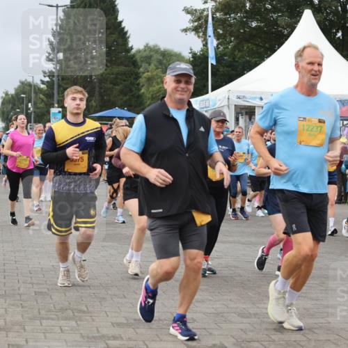 13.09.2026 - Kiel Lauf Andreas Tolksdorf http://msf.ph/oto/10411807 13.09.2026 10:02:15 Kiellinie 5575, 5891, 39, 12237, 12067, 7945 meine-sportfotos.de