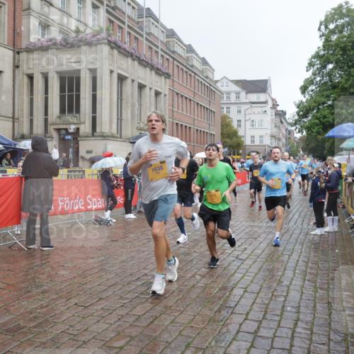 13.09.2026 - Kiel Lauf Yannick Fuchs http://msf.ph/oto/10411809 13.09.2026 10:43:00 Ziel 1290, 1931, 2427, 2481, 2502, 2627, 2999, 3248, 3572, 4120, 4825, 5298, 5437, 5814, 6121, 6179, 7188, 7555, 7657, 7814, 8287, 9177, 9483, 9627, 10485, 11129, 11146, 11344, 11643, 11726, 11984, 12187, 12279, 12480, 12827, 757, 1638, 1680, 1975, 2239, 2273, 2507, 2745, 3036, 3260, 3474, 3584, 3821, 4034, 4320, 4352, 4451, 5450, 5476, 5636, 5877, 5911, 5933, 5952, 6088, 6129, 6136, 6147, 6196, 6320, 6567, 6615, 6839, 7014, 7187, 7685, 7692, 1178, 2131, 2887 meine-sportfotos.de