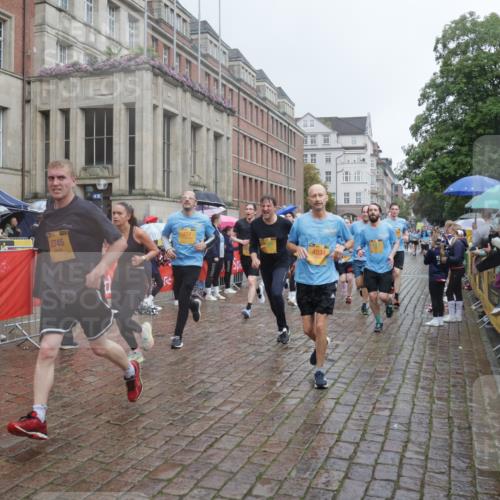 13.09.2026 - Kiel Lauf Yannick Fuchs http://msf.ph/oto/10411848 13.09.2026 10:43:03 Ziel 1290, 1931, 2427, 2481, 2502, 2627, 3248, 3572, 3976, 4120, 4825, 5298, 5414, 5437, 6121, 6179, 6439, 7188, 7555, 7814, 8287, 9177, 9483, 9627, 11129, 11146, 11344, 11643, 11726, 11971, 11984, 12165, 12187, 12279, 12480, 12827, 757, 1680, 1975, 2239, 2273, 2507, 2745, 2999, 3036, 3260, 3474, 3584, 3821, 4034, 4120, 4320, 4352, 4451, 5450, 5476, 5814, 5911, 5933, 5952, 6088, 6129, 6136, 6147, 6196, 6320, 6567, 6615, 6839, 7014, 7187, 7685, 7692, 485, 1178, 2131, 2887 meine-sportfotos.de