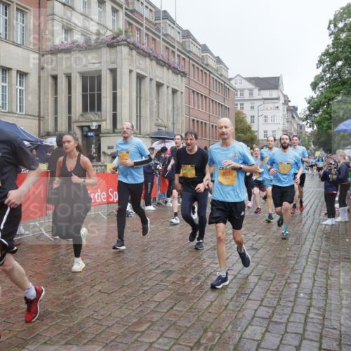 13.09.2026 - Kiel Lauf Yannick Fuchs http://msf.ph/oto/10411854 13.09.2026 10:43:03 Ziel 1290, 1931, 2427, 2481, 2502, 2627, 3248, 3572, 3976, 4120, 4825, 5298, 5414, 5437, 6121, 6179, 6439, 7188, 7555, 7814, 8287, 9177, 9483, 9627, 11129, 11146, 11344, 11643, 11726, 11971, 11984, 12165, 12187, 12279, 12480, 12827, 757, 1680, 1975, 2239, 2273, 2507, 2745, 2999, 3036, 3260, 3474, 3584, 3821, 4034, 4120, 4320, 4352, 4451, 5450, 5476, 5814, 5911, 5933, 5952, 6088, 6129, 6136, 6147, 6196, 6320, 6567, 6615, 6839, 7014, 7187, 7685, 7692, 485, 1178, 2131, 2887 meine-sportfotos.de