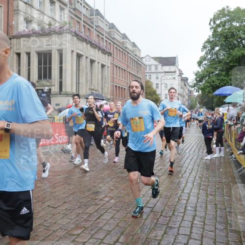 13.09.2026 - Kiel Lauf Yannick Fuchs http://msf.ph/oto/10411863 13.09.2026 10:43:04 Ziel 1290, 1931, 2376, 2427, 2481, 2502, 2627, 3248, 3572, 3976, 4825, 5298, 5414, 5437, 6121, 6179, 6439, 7188, 7555, 7814, 8287, 9177, 9483, 9627, 11129, 11146, 11344, 11643, 11726, 11971, 11984, 12165, 12187, 12279, 12480, 12824, 12827, 757, 1680, 1975, 2239, 2273, 2507, 2745, 2999, 3036, 3260, 3474, 3584, 3821, 4034, 4120, 4320, 4352, 4451, 5450, 5476, 5814, 5911, 5933, 5952, 6088, 6129, 6136, 6147, 6196, 6320, 6567, 6615, 6839, 7014, 7685, 7692, 485, 681, 1178, 2131, 2887 meine-sportfotos.de