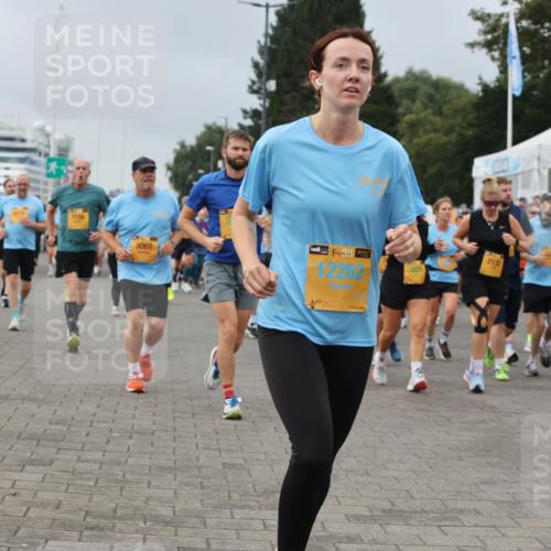 13.09.2026 - Kiel Lauf Andreas Tolksdorf http://msf.ph/oto/10411865 13.09.2026 10:02:17 Kiellinie 7196, 9069, 38, 12262, 2132, 10571 meine-sportfotos.de