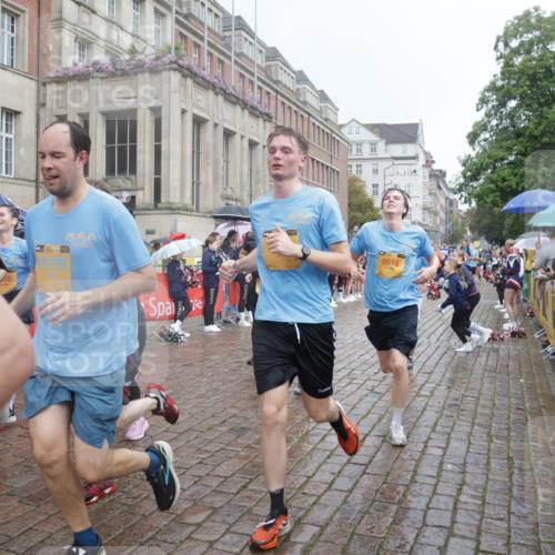 13.09.2026 - Kiel Lauf Yannick Fuchs http://msf.ph/oto/10411880 13.09.2026 10:43:05 Ziel 1290, 1931, 2376, 2427, 2481, 2502, 2627, 3248, 3572, 3976, 4825, 5298, 5414, 5437, 6121, 6139, 6179, 6439, 7188, 7555, 7814, 8287, 9177, 9483, 9627, 9632, 10812, 11129, 11146, 11344, 11643, 11726, 11971, 11984, 12165, 12187, 12279, 12480, 12824, 757, 1680, 1975, 2239, 2273, 2507, 2999, 3036, 3260, 3474, 3584, 3821, 4120, 4320, 4352, 4451, 5450, 5476, 5814, 5911, 5933, 5952, 6088, 6129, 6136, 6147, 6196, 6320, 6567, 6615, 6839, 7014, 7685, 7692, 485, 681, 1178, 2131, 2887 meine-sportfotos.de
