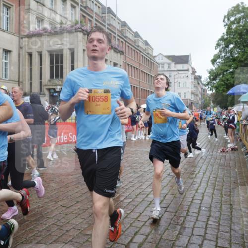 13.09.2026 - Kiel Lauf Yannick Fuchs http://msf.ph/oto/10411886 13.09.2026 10:43:06 Ziel 1290, 1931, 2376, 2427, 2481, 2502, 2627, 2633, 2954, 3248, 3572, 3976, 4825, 5298, 5414, 5437, 6121, 6139, 6179, 6439, 7188, 7555, 8287, 9177, 9483, 9627, 9632, 10812, 11129, 11146, 11344, 11726, 11971, 11984, 12165, 12187, 12480, 12824, 1680, 1975, 2239, 2273, 2507, 2999, 3036, 3260, 3474, 3584, 3821, 4120, 4451, 5450, 5476, 5814, 5911, 5933, 5952, 6129, 6136, 6147, 6196, 6320, 6567, 6615, 6839, 7014, 7685, 7692, 485, 681, 1178, 2131, 2887 meine-sportfotos.de