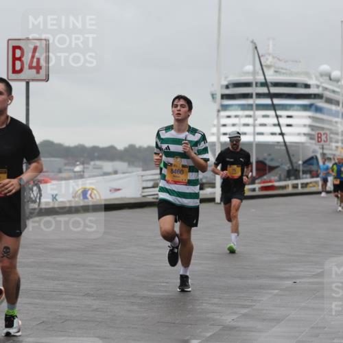 13.09.2026 - Kiel Lauf Andreas Tolksdorf http://msf.ph/oto/10411897 13.09.2026 11:45:07 Kiellinie 7077, 4, 39, 8460, 3 meine-sportfotos.de