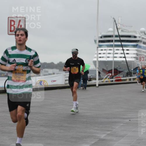 13.09.2026 - Kiel Lauf Andreas Tolksdorf http://msf.ph/oto/10411924 13.09.2026 11:45:08 Kiellinie 8460, 75, 3 meine-sportfotos.de