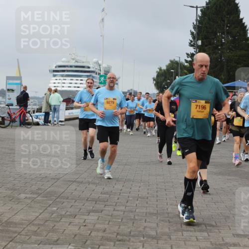 13.09.2026 - Kiel Lauf Andreas Tolksdorf http://msf.ph/oto/10411952 13.09.2026 10:02:20 Kiellinie 9279, 38, 7196, 6185 meine-sportfotos.de