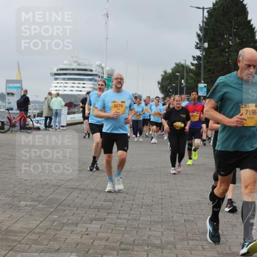 13.09.2026 - Kiel Lauf Andreas Tolksdorf http://msf.ph/oto/10411972 13.09.2026 10:02:20 Kiellinie 9279, 8275, 1, 139, 7196, 6185 meine-sportfotos.de