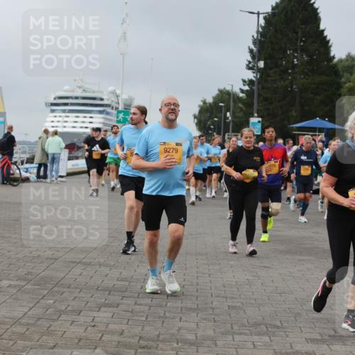 13.09.2026 - Kiel Lauf Andreas Tolksdorf http://msf.ph/oto/10412003 13.09.2026 10:02:21 Kiellinie 38, 9279, 275, 426 meine-sportfotos.de