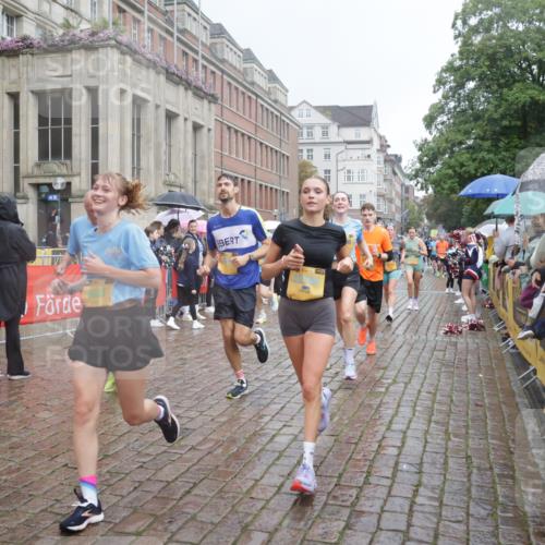 13.09.2026 - Kiel Lauf Yannick Fuchs http://msf.ph/oto/10412009 13.09.2026 10:43:13 Ziel 245, 534, 610, 1069, 1121, 1290, 1931, 2376, 2502, 2633, 2887, 2954, 3169, 3911, 3976, 4124, 4825, 5070, 5414, 5679, 6139, 6231, 6439, 6492, 6655, 6713, 8038, 8511, 9627, 9632, 10812, 10955, 11010, 11162, 11635, 11971, 12040, 12165, 12480, 12824, 1680, 1975, 2239, 2273, 2427, 2481, 2627, 2999, 3036, 3248, 3260, 3474, 3572, 3584, 4120, 5298, 5437, 5450, 5814, 5911, 5933, 6121, 6129, 6136, 6147, 6320, 6567, 6839, 7014, 7685, 7692, 485, 681, 1178, 2131 meine-sportfotos.de
