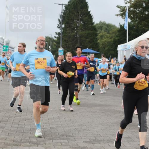 13.09.2026 - Kiel Lauf Andreas Tolksdorf http://msf.ph/oto/10412024 13.09.2026 10:02:22 Kiellinie 9279, 82, 7757, 6426, 6061 meine-sportfotos.de