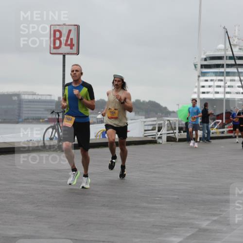 13.09.2026 - Kiel Lauf Andreas Tolksdorf http://msf.ph/oto/10412044 13.09.2026 11:45:17 Kiellinie 4, 1684, 1024, 3 meine-sportfotos.de