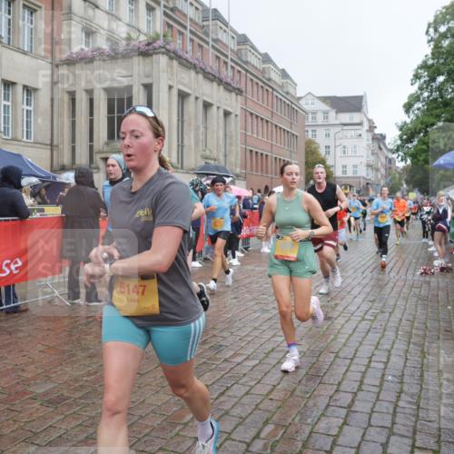 13.09.2026 - Kiel Lauf Yannick Fuchs http://msf.ph/oto/10412055 13.09.2026 10:43:16 Ziel 245, 485, 534, 610, 1069, 1121, 1178, 2131, 2376, 2633, 2887, 2954, 3169, 3911, 3976, 4124, 5070, 5414, 5679, 6139, 6231, 6439, 6492, 6655, 6713, 7262, 8038, 8511, 8825, 9632, 10812, 10955, 11010, 11162, 11566, 11635, 11971, 12040, 12165, 12824, 1290, 1680, 1931, 1975, 2239, 2273, 2427, 2481, 2502, 2627, 2999, 3248, 3260, 3572, 3584, 4120, 4825, 5298, 5437, 5450, 5814, 5911, 5933, 6121, 6129, 6136, 6147, 6320, 6567, 6839, 7692, 681 meine-sportfotos.de