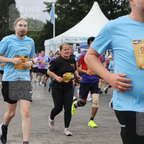 13.09.2026 - Kiel Lauf Andreas Tolksdorf http://msf.ph/oto/10412084 13.09.2026 10:02:24 Kiellinie 38, 92, 39, 9279 meine-sportfotos.de