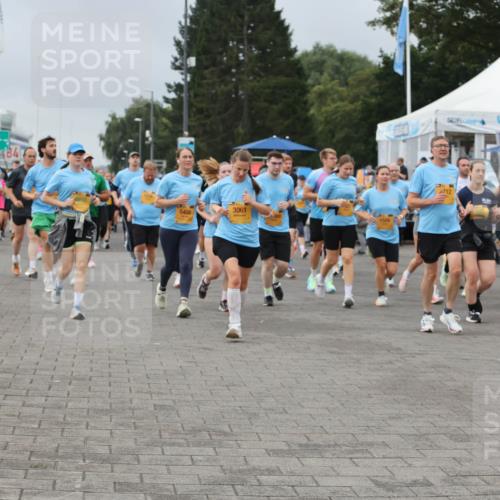 13.09.2026 - Kiel Lauf Andreas Tolksdorf http://msf.ph/oto/10412111 13.09.2026 10:02:26 Kiellinie 11016, 84, 5406, 3061, 712, 8734 meine-sportfotos.de