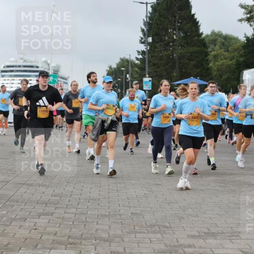 13.09.2026 - Kiel Lauf Andreas Tolksdorf http://msf.ph/oto/10412121 13.09.2026 10:02:27 Kiellinie 11016, 84, 8910, 1036, 6712, 1527, 869, 15261, 5406, 3061 meine-sportfotos.de