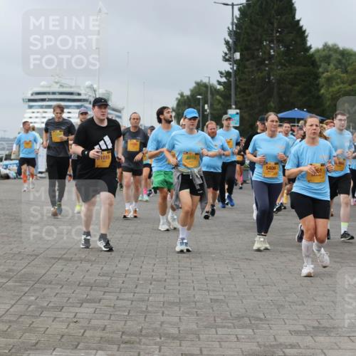13.09.2026 - Kiel Lauf Andreas Tolksdorf http://msf.ph/oto/10412126 13.09.2026 10:02:27 Kiellinie 1016, 1486, 8910, 1527, 1526, 5406, 61 meine-sportfotos.de