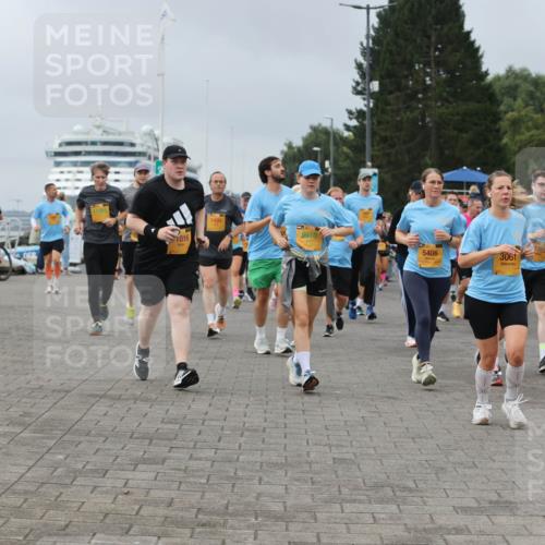 13.09.2026 - Kiel Lauf Andreas Tolksdorf http://msf.ph/oto/10412128 13.09.2026 10:02:27 Kiellinie 1016, 1486, 8910, 1527, 5406, 3061, 7860 meine-sportfotos.de
