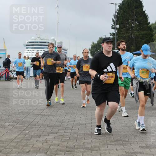 13.09.2026 - Kiel Lauf Andreas Tolksdorf http://msf.ph/oto/10412148 13.09.2026 10:02:29 Kiellinie 3337, 1486, 39, 016, 055, 39, 8910, 5406 meine-sportfotos.de