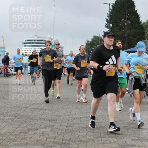13.09.2026 - Kiel Lauf Andreas Tolksdorf http://msf.ph/oto/10412151 13.09.2026 10:02:29 Kiellinie 11988, 3337, 1486, 016, 055, 8910, 5406 meine-sportfotos.de