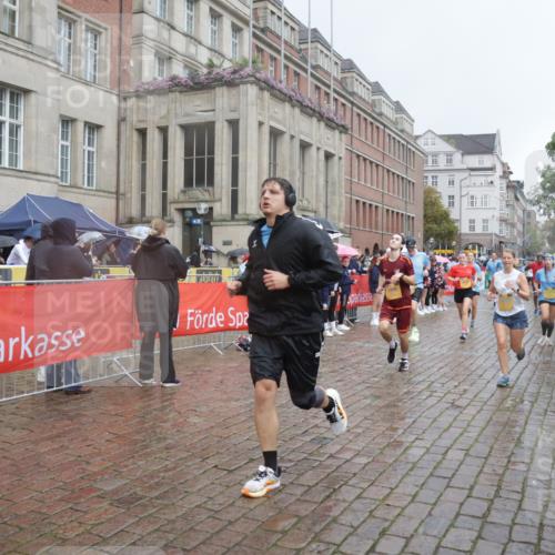 13.09.2026 - Kiel Lauf Yannick Fuchs http://msf.ph/oto/10412174 13.09.2026 10:43:24 Ziel 245, 485, 534, 681, 1069, 1178, 1500, 1720, 1780, 2119, 2131, 2680, 2800, 2887, 3132, 3911, 4124, 4218, 4282, 4690, 4718, 5222, 5679, 5715, 5848, 6079, 6231, 6422, 6492, 6536, 6655, 7199, 7262, 8038, 8488, 8511, 8825, 8952, 8959, 10173, 10450, 11010, 11162, 11566, 11635, 12040, 12342, 12544, 12779, 245, 610, 1121, 1290, 1931, 2376, 2427, 2481, 2502, 2627, 2633, 2954, 2999, 3169, 3248, 3260, 3572, 3976, 4120, 4825, 5070, 5298, 5414, 5437, 5814, 6121, 6129, 6136, 6139, 6492 meine-sportfotos.de