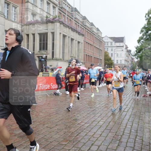 13.09.2026 - Kiel Lauf Yannick Fuchs http://msf.ph/oto/10412181 13.09.2026 10:43:24 Ziel 245, 485, 534, 681, 1069, 1178, 1500, 1720, 1780, 2119, 2131, 2680, 2800, 2887, 3132, 3911, 4124, 4218, 4282, 4690, 4718, 5222, 5679, 5715, 5848, 6079, 6231, 6422, 6492, 6536, 6655, 7199, 7262, 8038, 8488, 8511, 8825, 8952, 8959, 10173, 10450, 11010, 11162, 11566, 11635, 12040, 12342, 12544, 12779, 245, 610, 1121, 1290, 1931, 2376, 2427, 2481, 2502, 2627, 2633, 2954, 2999, 3169, 3248, 3260, 3572, 3976, 4120, 4825, 5070, 5298, 5414, 5437, 5814, 6121, 6129, 6136, 6139, 6492 meine-sportfotos.de