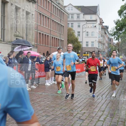 13.09.2026 - Kiel Lauf Yannick Fuchs http://msf.ph/oto/10412222 13.09.2026 10:43:27 Ziel 485, 681, 1178, 1500, 1720, 1780, 2119, 2131, 2680, 2800, 2887, 3132, 3911, 4218, 4282, 4690, 4718, 5222, 5679, 5715, 5848, 6079, 6422, 6536, 6655, 7199, 7262, 8488, 8825, 8952, 8959, 10173, 10450, 11010, 11067, 11566, 12342, 12544, 12778, 12779, 245, 534, 610, 1069, 1121, 1290, 1931, 2376, 2427, 2481, 2502, 2627, 2633, 2954, 3169, 3248, 3572, 3976, 4120, 4124, 4825, 5070, 5298, 5414, 5437, 5814, 6121, 6139, 6231, 6492, 6655 meine-sportfotos.de