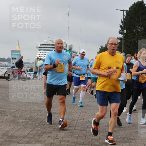 13.09.2026 - Kiel Lauf Andreas Tolksdorf http://msf.ph/oto/10412258 13.09.2026 10:02:38 Kiellinie 8481, 9663, 05, 10703, 1737 meine-sportfotos.de