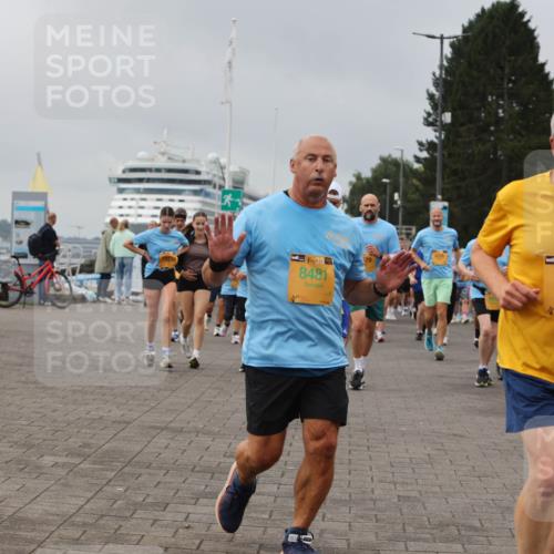 13.09.2026 - Kiel Lauf Andreas Tolksdorf http://msf.ph/oto/10412269 13.09.2026 10:02:39 Kiellinie 39, 8481, 29, 9605, 30, 7906 meine-sportfotos.de