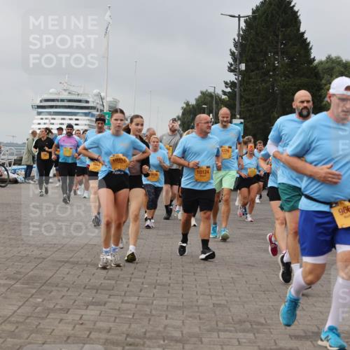 13.09.2026 - Kiel Lauf Andreas Tolksdorf http://msf.ph/oto/10412300 13.09.2026 10:02:42 Kiellinie 1094, 10116, 10124, 10536, 8326, 9663, 9955 meine-sportfotos.de