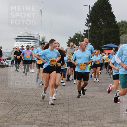 13.09.2026 - Kiel Lauf Andreas Tolksdorf http://msf.ph/oto/10412309 13.09.2026 10:02:42 Kiellinie 1094, 10116, 10124, 9663 meine-sportfotos.de