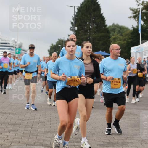 13.09.2026 - Kiel Lauf Andreas Tolksdorf http://msf.ph/oto/10412325 13.09.2026 10:02:44 Kiellinie 1094, 48, 1016, 10124, 10082 meine-sportfotos.de
