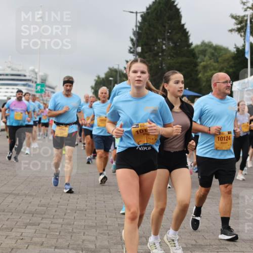 13.09.2026 - Kiel Lauf Andreas Tolksdorf http://msf.ph/oto/10412329 13.09.2026 10:02:44 Kiellinie 1094, 2859, 101, 1113, 38, 6167, 10124, 1008 meine-sportfotos.de