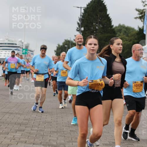 13.09.2026 - Kiel Lauf Andreas Tolksdorf http://msf.ph/oto/10412332 13.09.2026 10:02:44 Kiellinie 1094, 2859, 48, 6, 38, 10124 meine-sportfotos.de