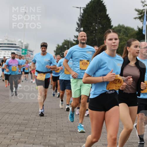 13.09.2026 - Kiel Lauf Andreas Tolksdorf http://msf.ph/oto/10412339 13.09.2026 10:02:44 Kiellinie 1094, 8326, 48, 24 meine-sportfotos.de