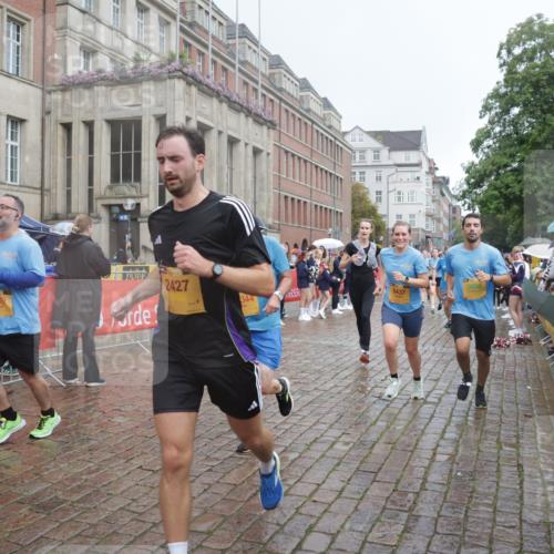 13.09.2026 - Kiel Lauf Yannick Fuchs http://msf.ph/oto/10412353 13.09.2026 10:43:35 Ziel 149, 1536, 1720, 2317, 2680, 3123, 3132, 4143, 4493, 4541, 4718, 4850, 4941, 5127, 5715, 5848, 6079, 6422, 6536, 6716, 7199, 8037, 8952, 9281, 9337, 9823, 10247, 11067, 11774, 12544, 12778, 12779, 245, 485, 534, 610, 681, 1069, 1121, 1178, 1290, 1500, 1780, 1931, 2119, 2131, 2376, 2427, 2481, 2502, 2633, 2800, 2887, 2954, 3169, 3911, 3976, 4124, 4218, 4282, 4690, 4825, 5070, 5222, 5414, 5437, 5679, 5715, 6121, 6139, 6231, 6422, 6492, 6655, 1977, 5437 meine-sportfotos.de