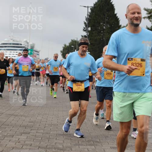 13.09.2026 - Kiel Lauf Andreas Tolksdorf http://msf.ph/oto/10412362 13.09.2026 10:02:46 Kiellinie 6409, 1567, 1094, 2859, 4, 39, 8326, 574 meine-sportfotos.de