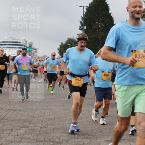13.09.2026 - Kiel Lauf Andreas Tolksdorf http://msf.ph/oto/10412364 13.09.2026 10:02:46 Kiellinie 1347, 6409, 1567, 1094, 139, 2859, 4, 39, 8326, 574 meine-sportfotos.de