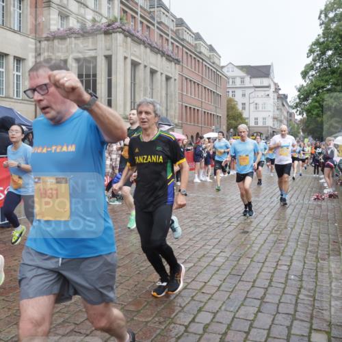 13.09.2026 - Kiel Lauf Yannick Fuchs http://msf.ph/oto/10412419 13.09.2026 10:43:39 Ziel 149, 1536, 1720, 2317, 3123, 4143, 4493, 4541, 4669, 4850, 4941, 5059, 5127, 5419, 6368, 6716, 7351, 8037, 9281, 9337, 9823, 10247, 10683, 11067, 11774, 12544, 12763, 12778, 245, 485, 534, 610, 681, 1069, 1121, 1178, 1290, 1500, 1720, 1780, 1931, 2119, 2131, 2376, 2502, 2633, 2680, 2800, 2887, 2954, 3132, 3169, 3911, 3976, 4124, 4218, 4282, 4690, 4718, 4825, 5070, 5222, 5414, 5679, 5715, 5848, 6079, 6139, 6231, 6422, 6492, 6536, 6655, 1977, 5437 meine-sportfotos.de